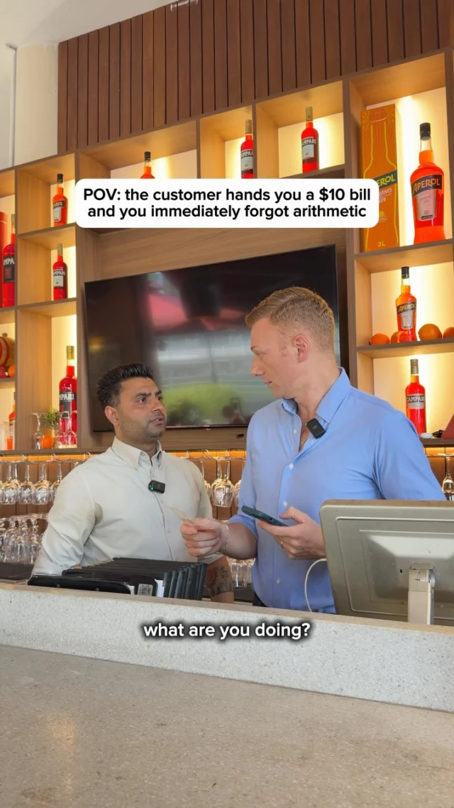 Suddenly, I forgot how to do basic arithmetic 😭
.
#KitchenComedy #FunnyVideo #Viralvideos #RestaurantLife #RestaurantContent