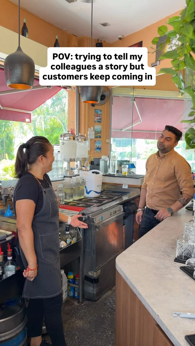 Juggling between gossiping and making drinks is hard.
.
#KitchenComedy #FunnyVideo #Viralvideos #RestaurantLife #RestaurantContent